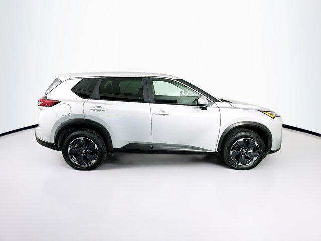 Photo of 2024 Brilliant Silver Metallic Nissan Rogue