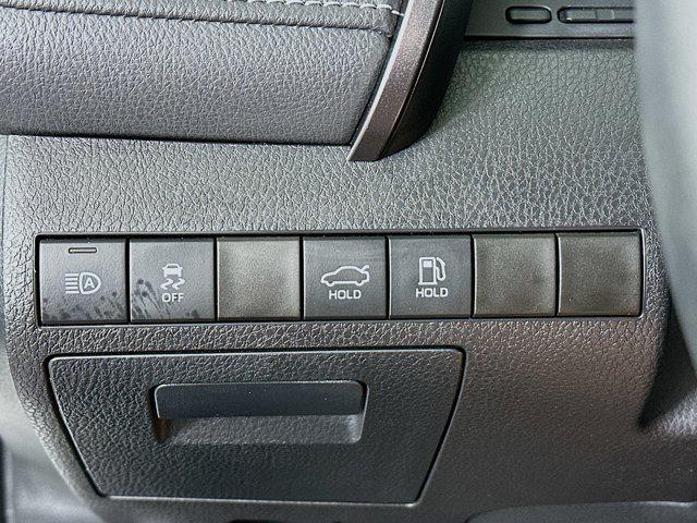 Photo of 2023 Ice Cap Toyota Camry