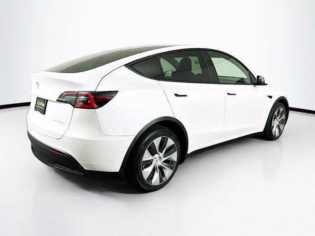 Photo of 2021 Pearl White Multi-Coat Tesla Model Y