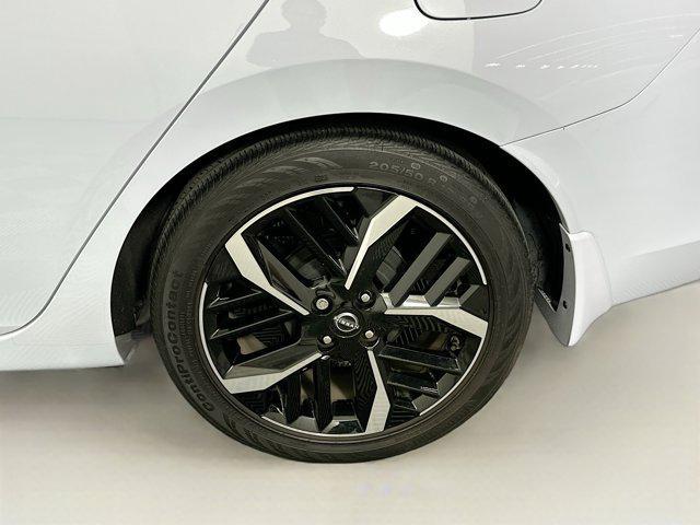 Photo of 2023 Gray Sky Pearl Nissan Versa
