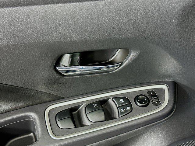 Photo of 2023 Gray Sky Pearl Nissan Versa