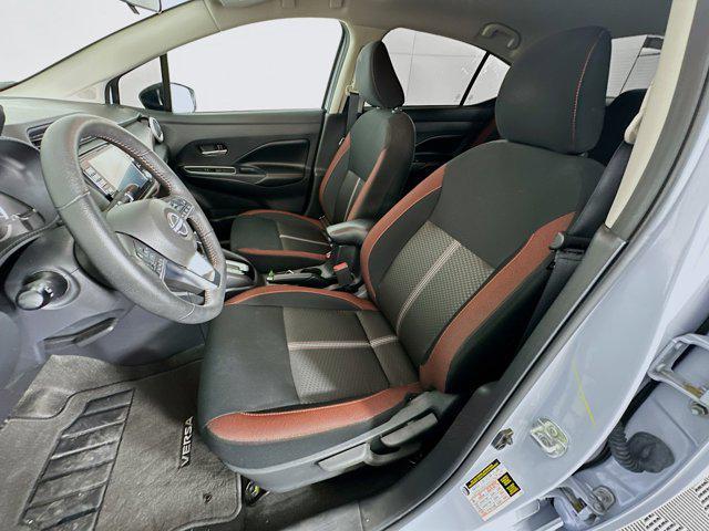 Photo of 2023 Gray Sky Pearl Nissan Versa