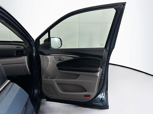 Photo of 2021 Modern Steel Metallic Honda Pilot