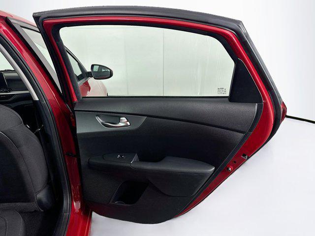 Photo of 2021 Currant Red Kia Forte