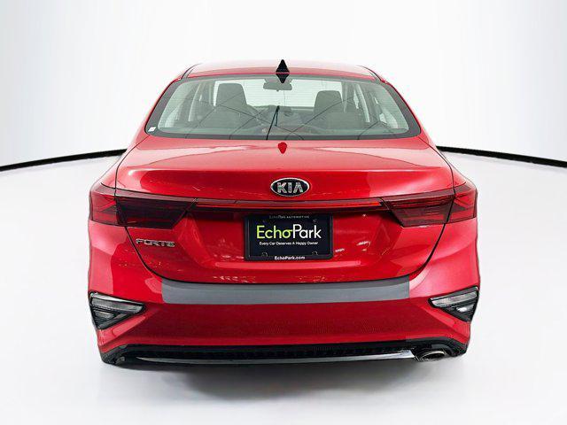 Photo of 2021 Currant Red Kia Forte