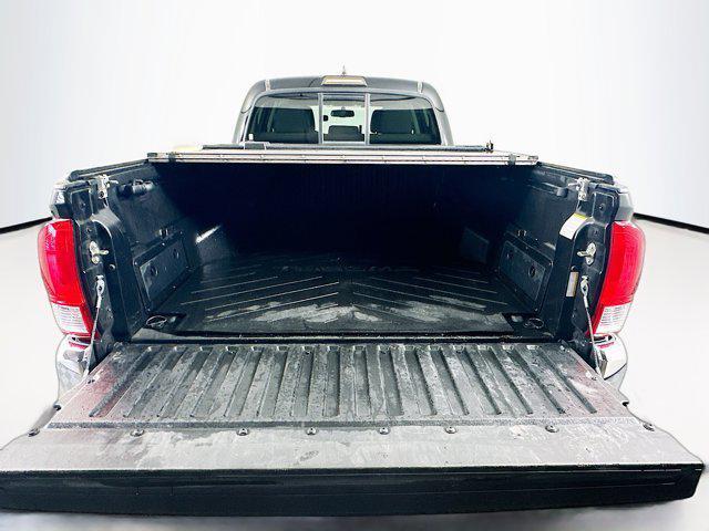 Photo of 2016 Black Toyota Tacoma
