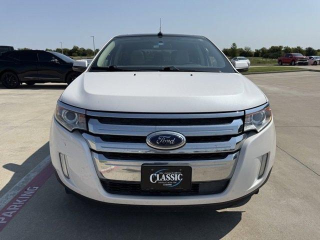 Photo of 2013 White Ford Edge