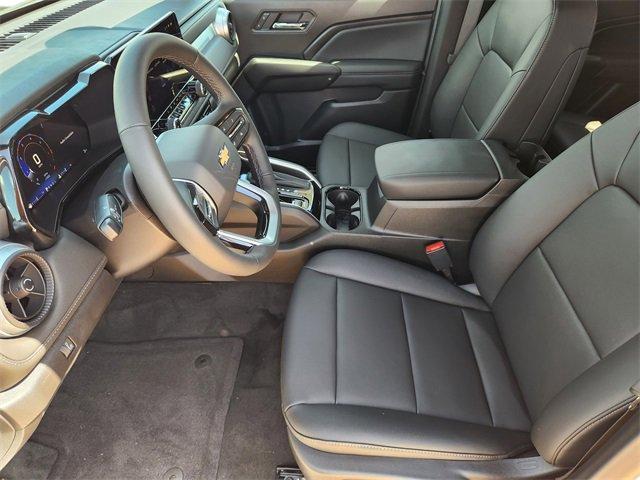Photo of 2026 Summit White Chevrolet Colorado