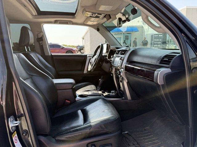 Photo of 2016 Black Toyota 4Runner
