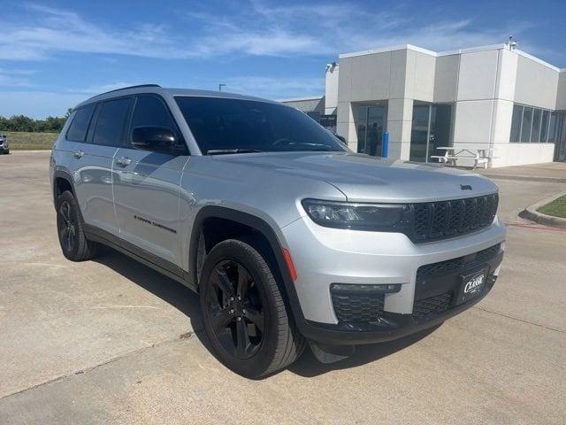Photo of 2025 Silver Jeep Grand Cherokee L