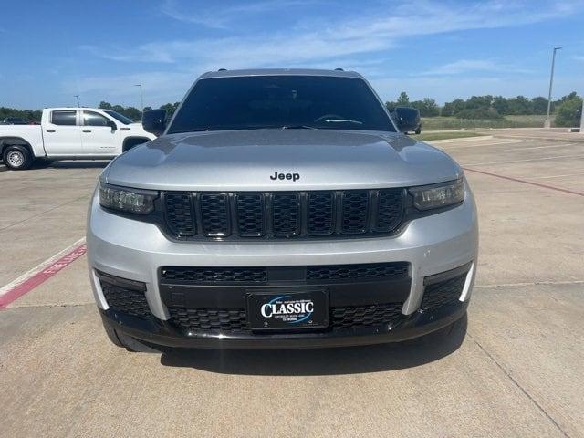 Photo of 2025 Silver Jeep Grand Cherokee L