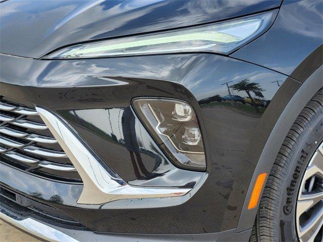 Photo of 2025 Ebony Twilight Metallic Buick Envision