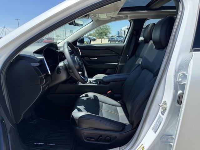 Photo of 2025 White Mazda CX-50
