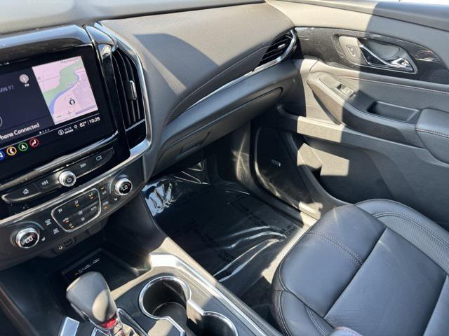 Photo of 2023 Sterling Gray Metallic Chevrolet Traverse