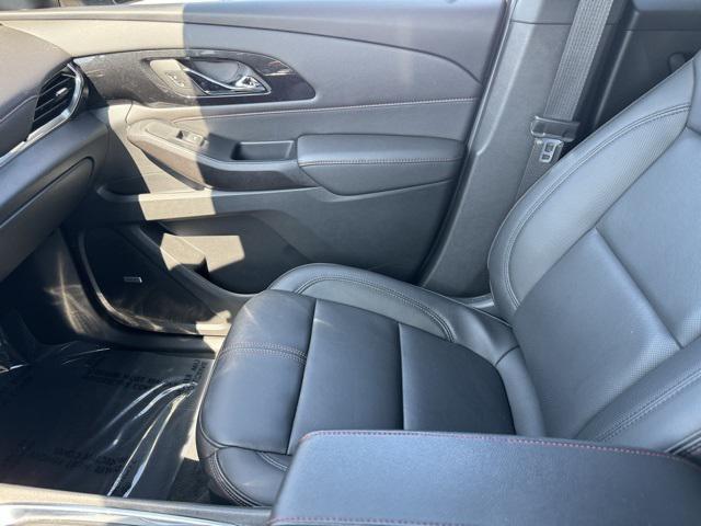 Photo of 2023 Sterling Gray Metallic Chevrolet Traverse