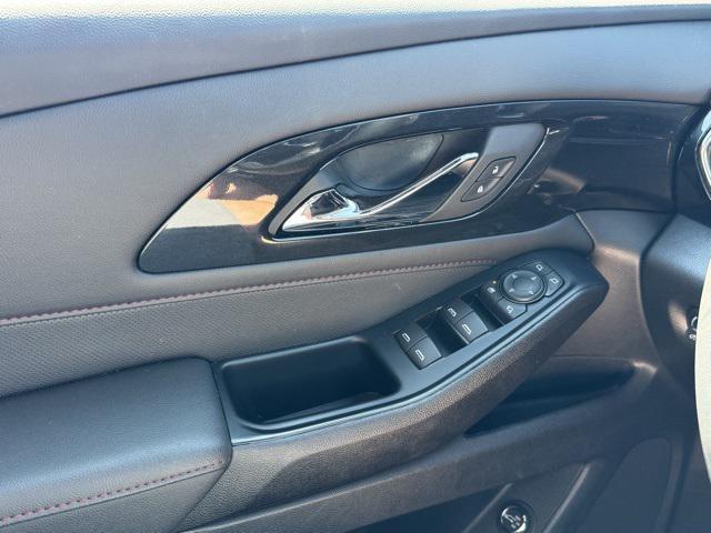 Photo of 2023 Sterling Gray Metallic Chevrolet Traverse