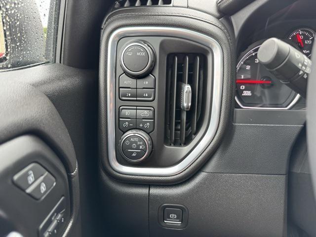 Photo of 2022 Silver Ice Metallic Chevrolet Silverado 1500