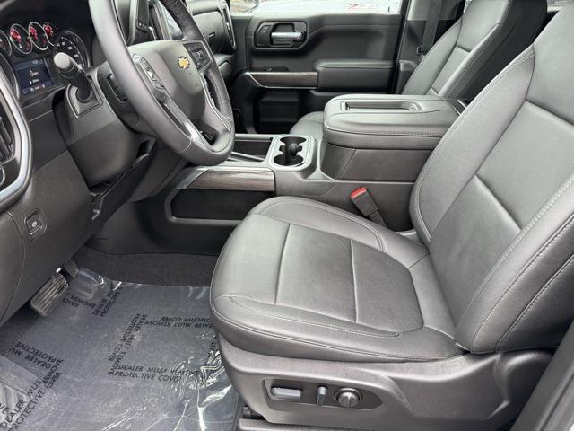 Photo of 2022 Silver Ice Metallic Chevrolet Silverado 1500