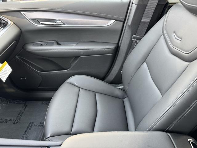 Photo of 2025 Argent Silver Metallic Cadillac XT6
