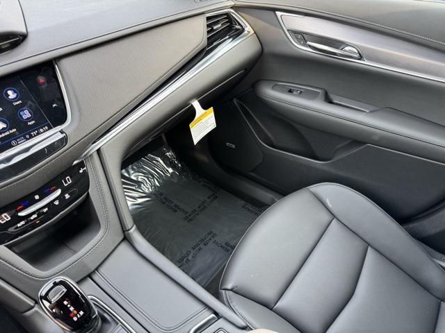 Photo of 2025 Argent Silver Metallic Cadillac XT6