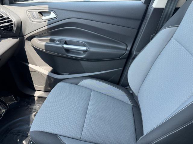 Photo of 2018 Shadow Black Ford Escape