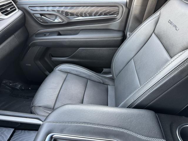 Photo of 2023 Onyx Black GMC Yukon XL