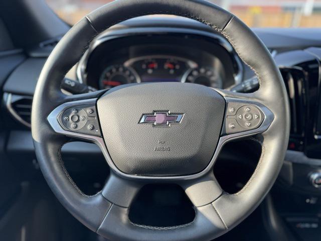 Photo of 2023 Silver Chevrolet Traverse