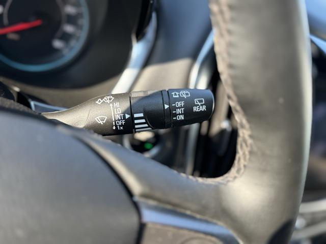 Photo of 2023 Silver Chevrolet Traverse