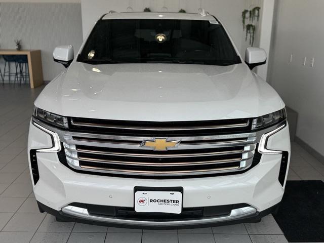 Photo of 2022 Iridescent Pearl Tricoat Chevrolet Tahoe
