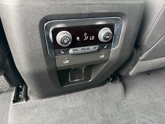 Photo of 2022 Iridescent Pearl Tricoat Chevrolet Tahoe