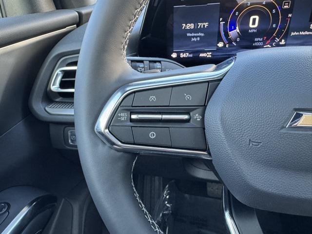 Photo of 2025 Summit White Chevrolet Traverse