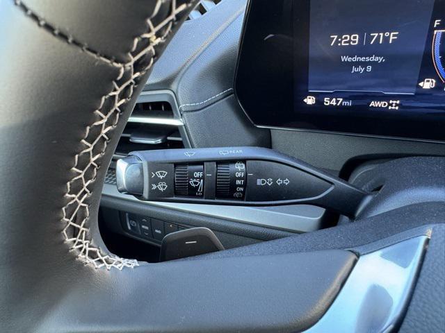 Photo of 2025 Summit White Chevrolet Traverse