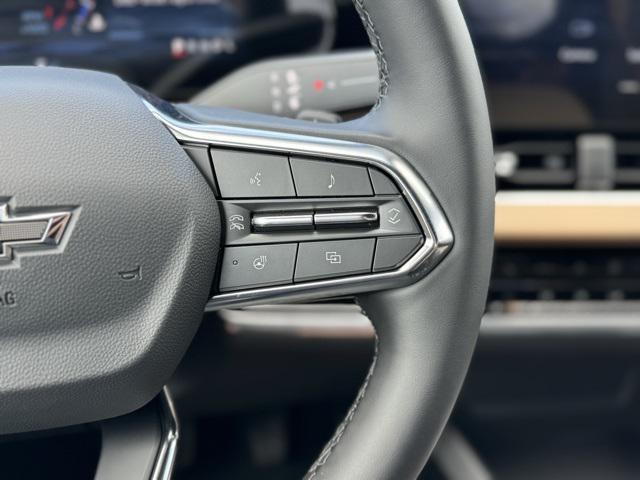 Photo of 2026 Polar White Chevrolet Equinox