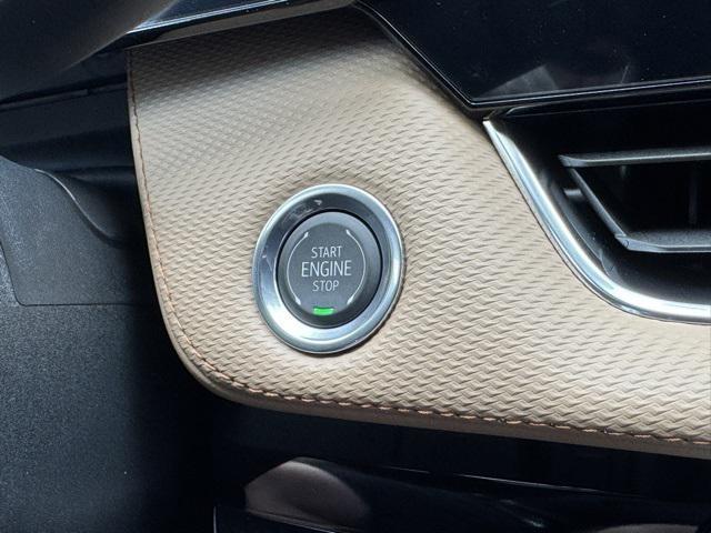 Photo of 2026 Polar White Chevrolet Equinox