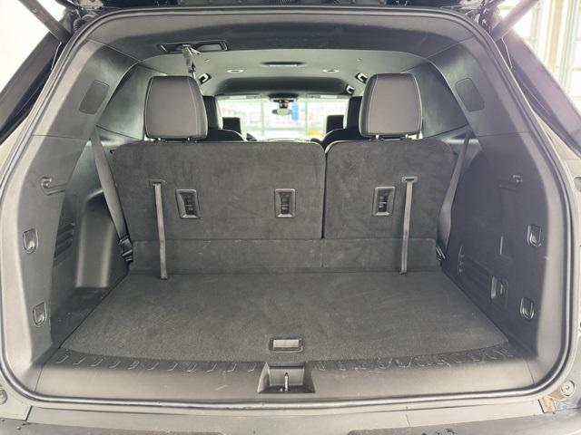 Photo of 2023 Mosaic Black Metallic Chevrolet Traverse