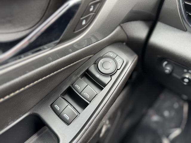 Photo of 2023 Mosaic Black Metallic Chevrolet Traverse