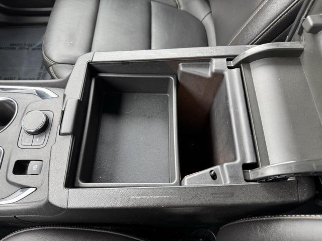 Photo of 2023 Mosaic Black Metallic Chevrolet Traverse