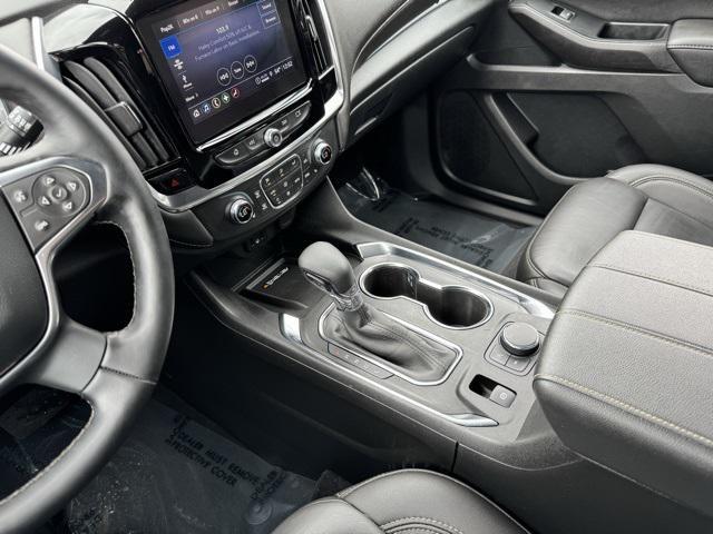 Photo of 2023 Mosaic Black Metallic Chevrolet Traverse