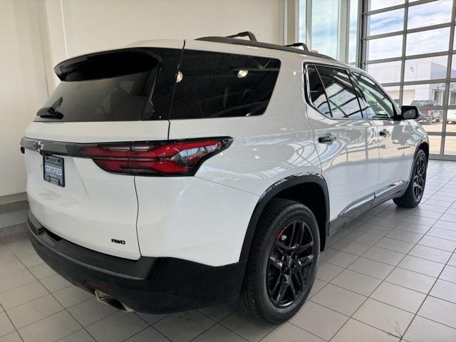 Photo of 2023 Summit White Chevrolet Traverse