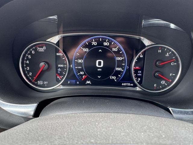 Photo of 2023 Summit White Chevrolet Traverse
