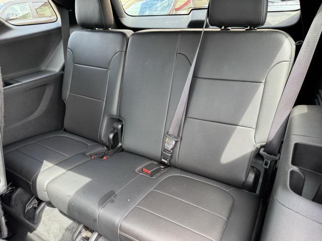 Photo of 2023 Summit White Chevrolet Traverse