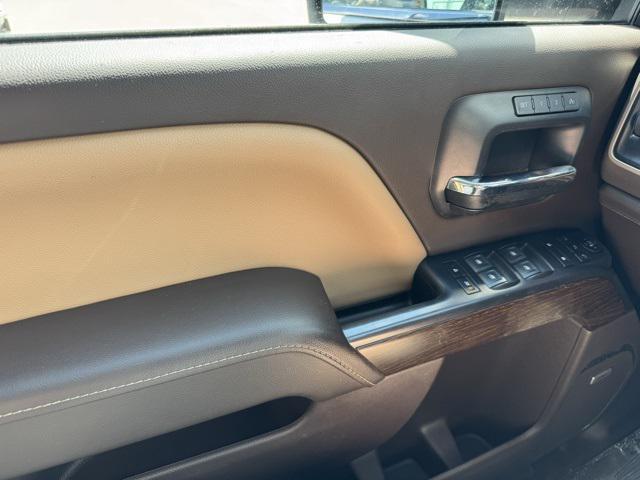 Photo of 2019 White Frost Tricoat GMC Sierra 2500