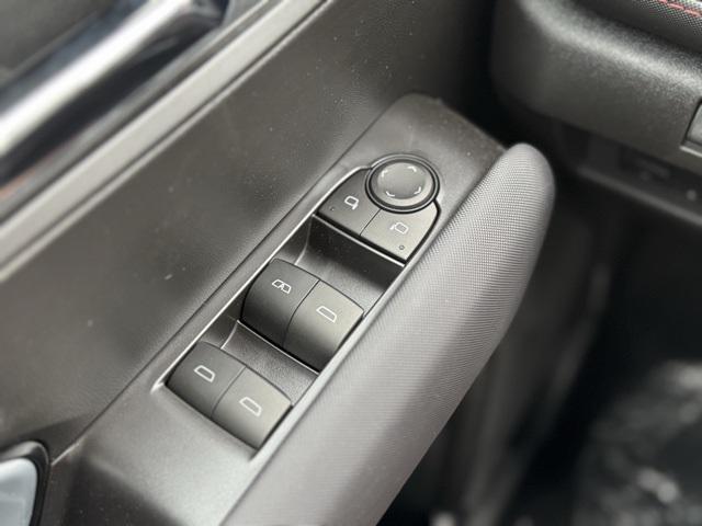 Photo of 2025 Radiant Red Chevrolet Colorado