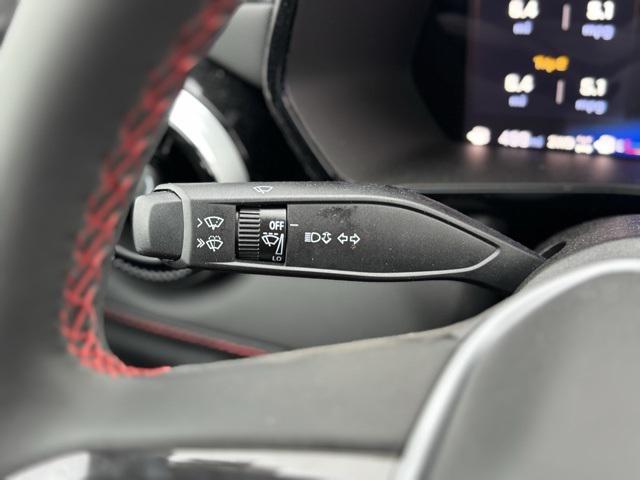 Photo of 2025 Radiant Red Chevrolet Colorado