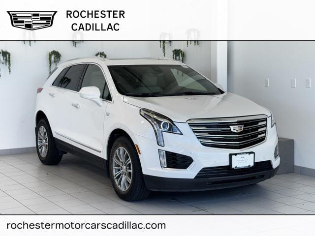 Photo of 2019 Crystal White Tricoat Cadillac XT5