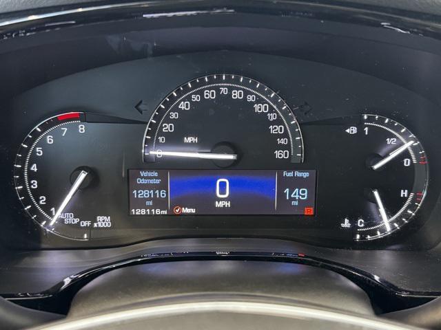 Photo of 2019 Crystal White Tricoat Cadillac XT5