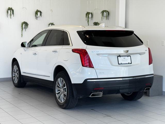 Photo of 2019 Crystal White Tricoat Cadillac XT5