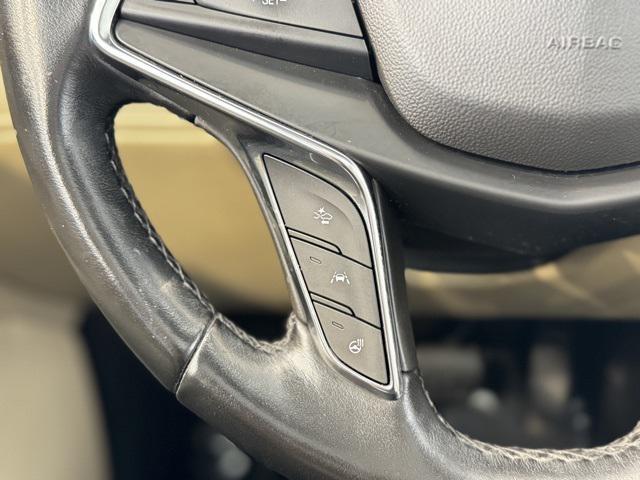 Photo of 2019 Crystal White Tricoat Cadillac XT5