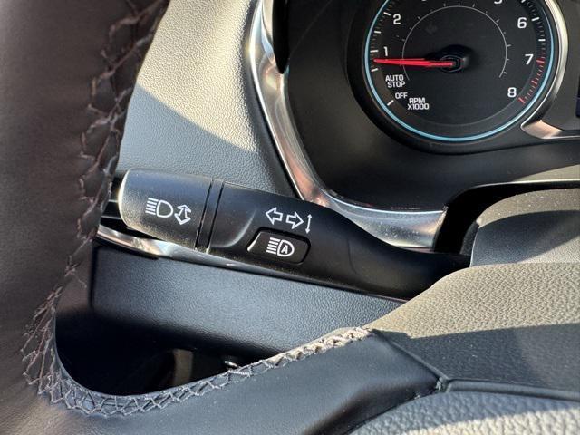 Photo of 2023 Mosaic Black Metallic Chevrolet Traverse