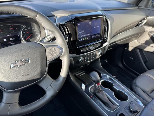 Photo of 2023 Mosaic Black Metallic Chevrolet Traverse
